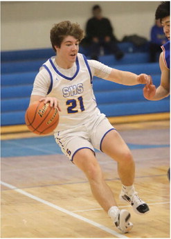 Scobey Hangs With Top-Ranked Lions Before A Very Loud Roar Scobey Hangs With Top-Ranked Lions Before A Very Loud Roar