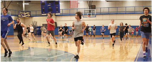 SHS Golfers Work  Inside Until It Gets  Warmer Outside