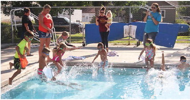 MEMBERS OF THE SCOBEY STINGRAYS ….