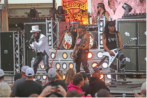 THAT ARENA ROCK CONCERT drew ….