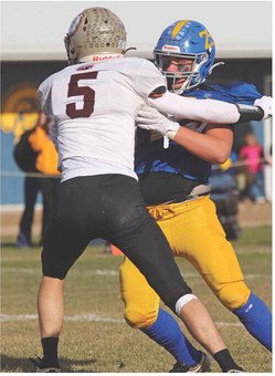 Spartan Gridders Tame Bulldogs With A Big Offensive First Half Spartan Gridders Tame Bulldogs With A Big Offensive First Half